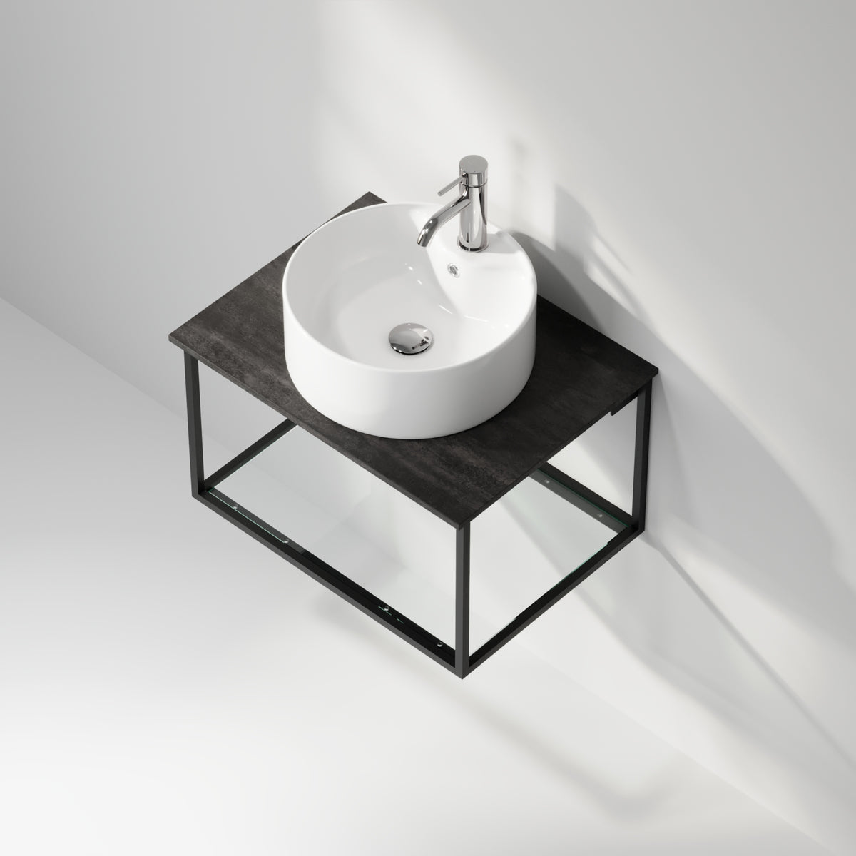 Badmøbel med åben metalramme og bund i hærdet glas - 60x46x50 cm - Mat sort - Hvid fritstående keramisk håndvask - Bordplade i betonlook - Stenstorp