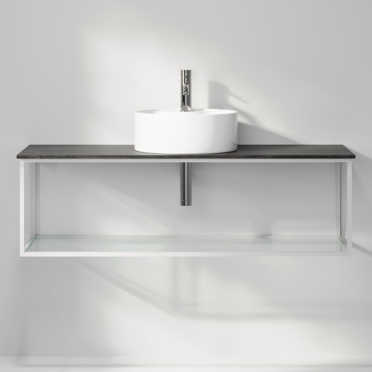 Badmøbel med åben metalramme og bund i hærdet glas - 120x46x50 cm - Mat hvid - Hvid fritstående keramisk håndvask - Bordplade i betonlook - Stenstorp