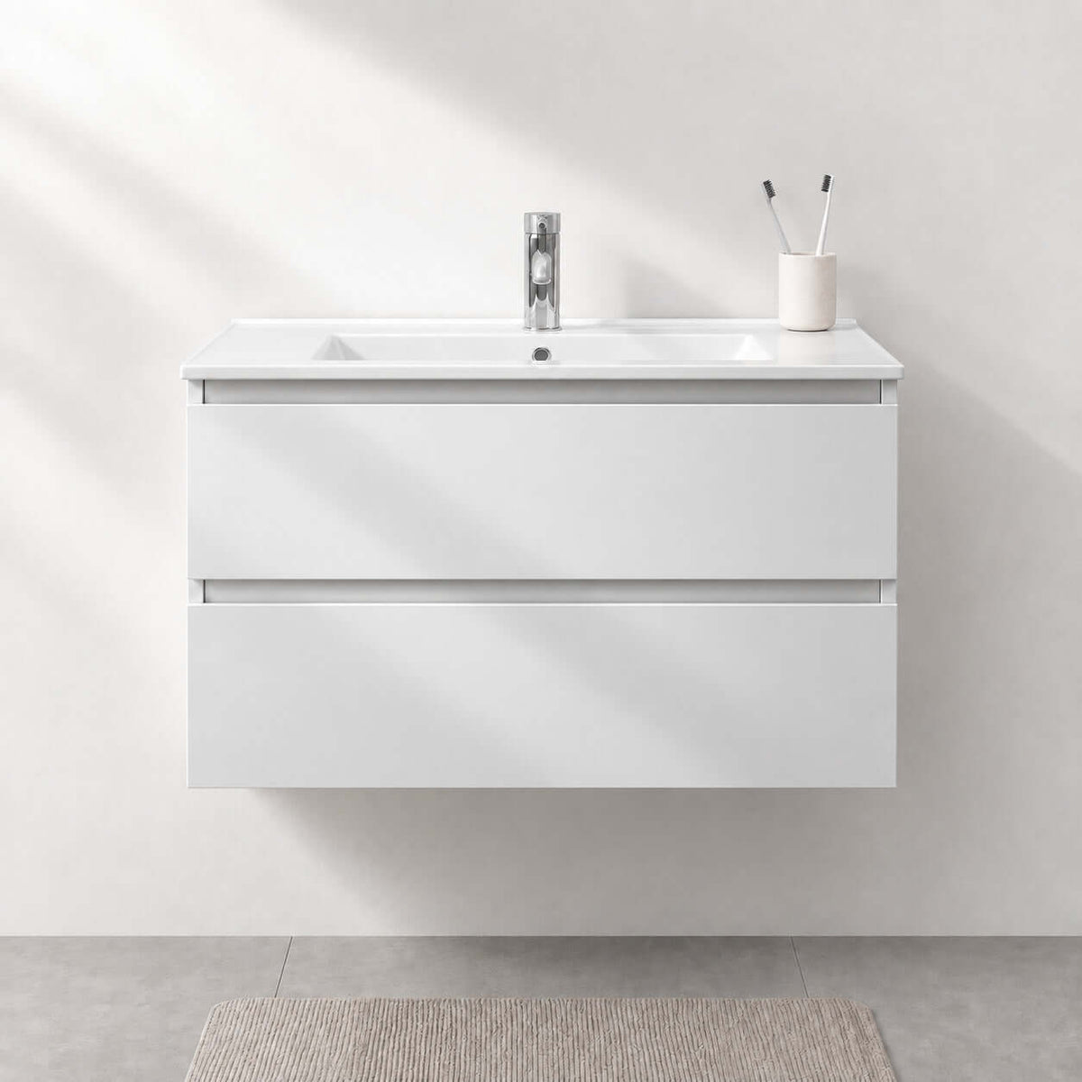 Badeværelsesmøbel 90 cm i mat hvid med porcelænsvask - Kenwood