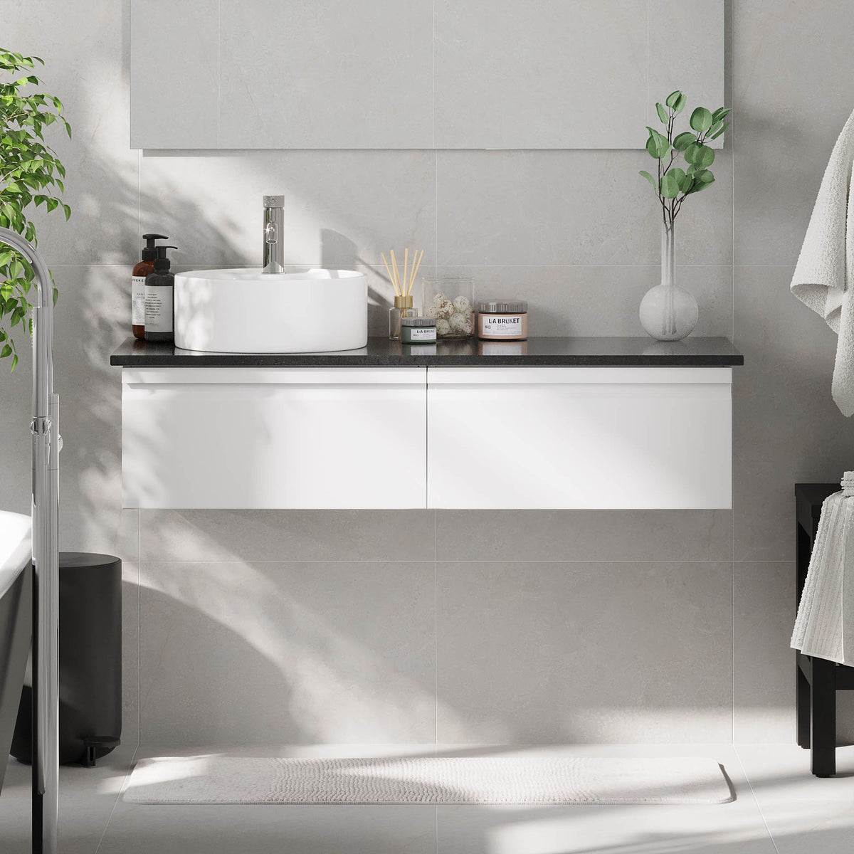 Mirage Badmøbel med sort bordplade, Mat Hvid
