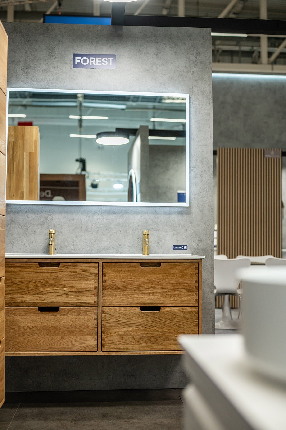 Gribskov Badmøbel, Eg