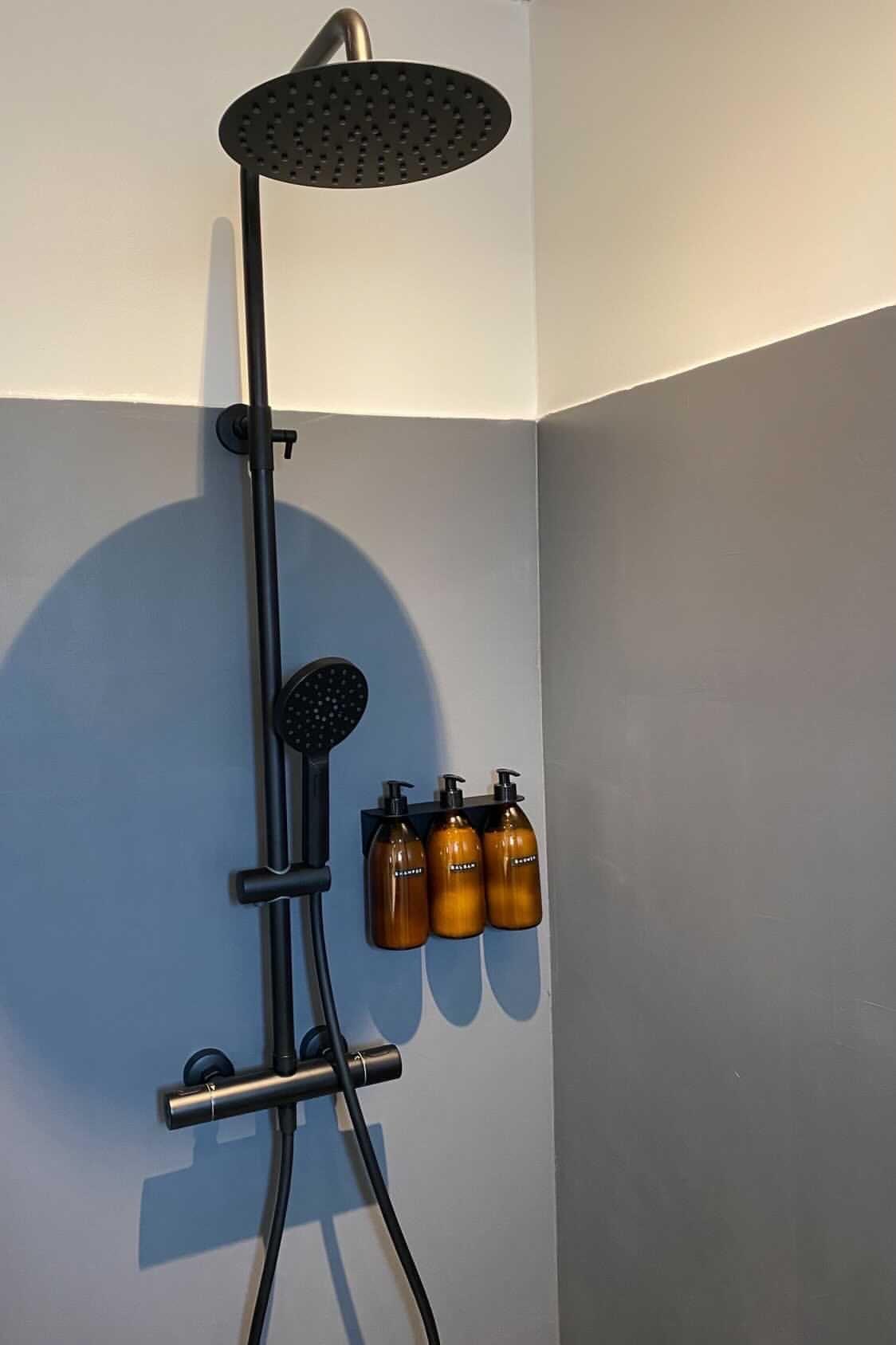 Brusesæt Dragør Med 25 cm Topbruser - HomeTomato - 31-120-05-70-00 - 8595677133370